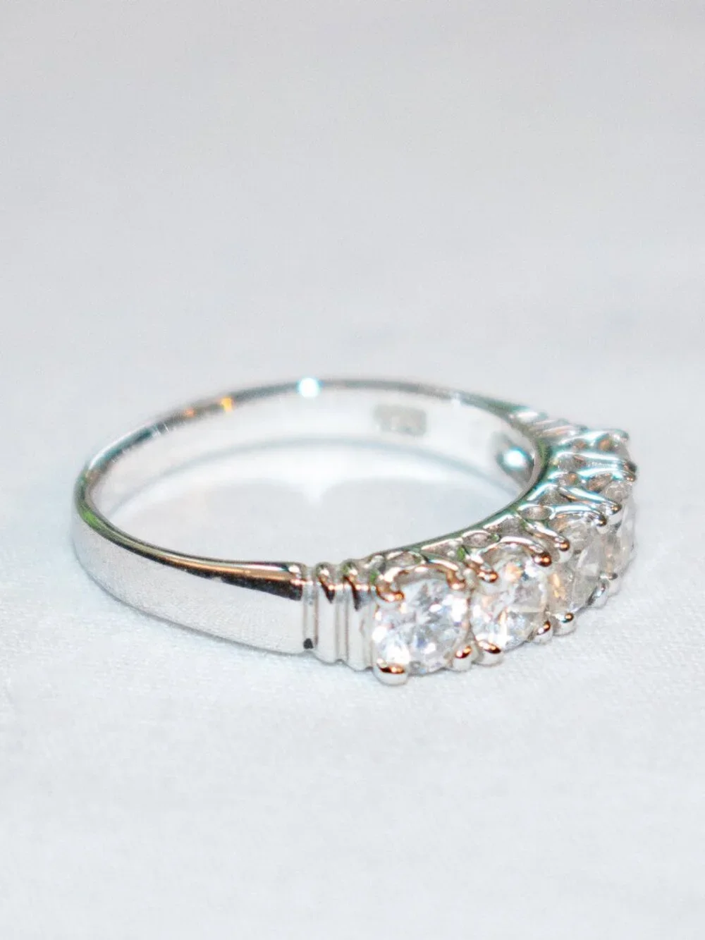 Vintage Designer ATI Sterling Silver 925 Cubic Zirconia Ring Size 8